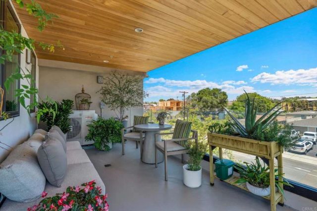 3097 Madison Street 301, Carlsbad, CA 92008
