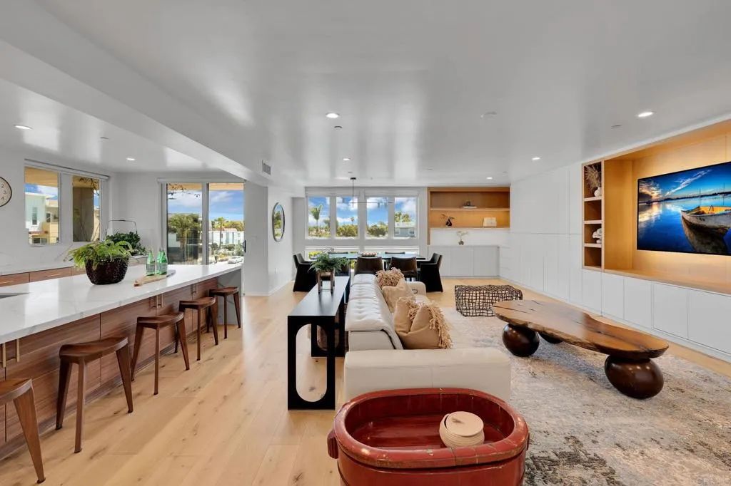 3097 Madison Street 301, Carlsbad, CA 92008