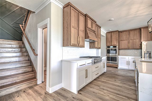 8186 S Lone Star Parkway, Moody, TX 76557