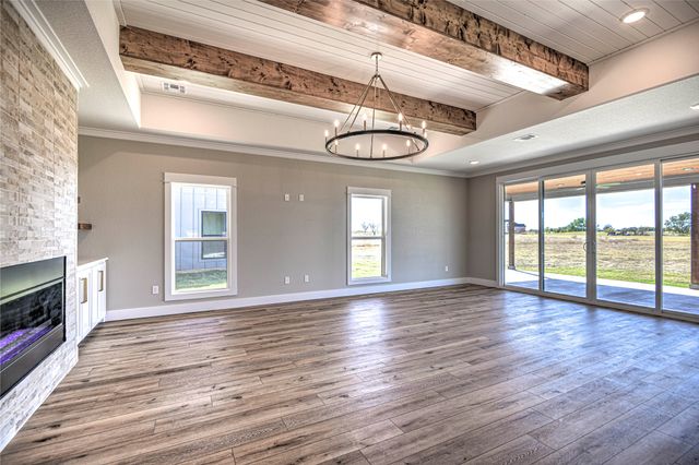 8186 S Lone Star Parkway, Moody, TX 76557