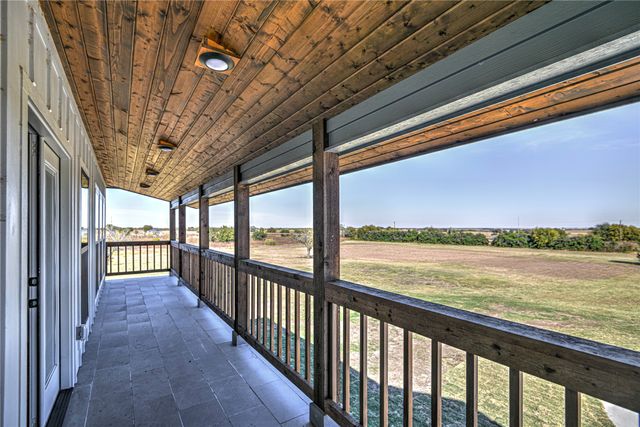 8186 S Lone Star Parkway, Moody, TX 76557