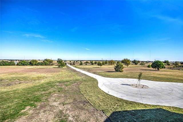 8186 S Lone Star Parkway, Moody, TX 76557