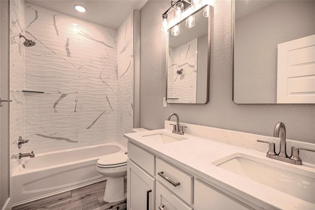 8186 S Lone Star Parkway, Moody, TX 76557