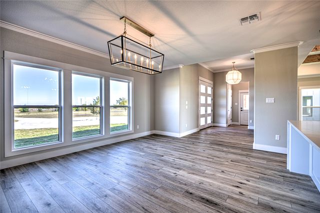 8186 S Lone Star Parkway, Moody, TX 76557