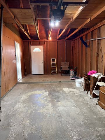 272 Peace Avenue NW, Cedar Rapids, IA 52405