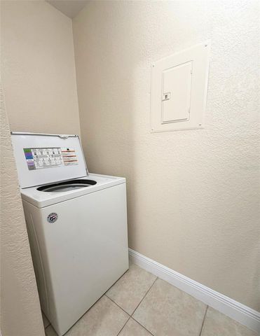 2550 N ALAFAYA TRAIL 6202, Orlando, FL 32826
