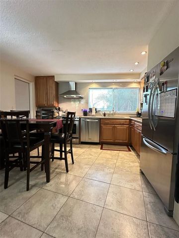 1753 NE 18th St 1753, Fort Lauderdale, FL 33305