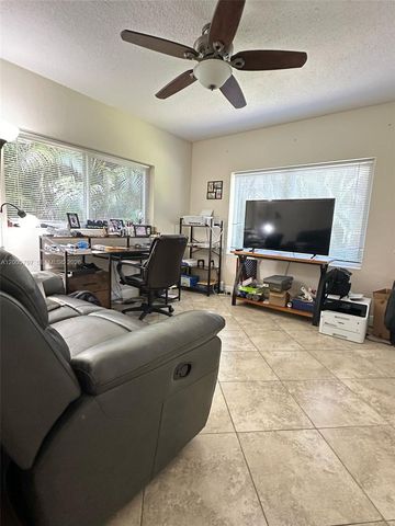1753 NE 18th St 1753, Fort Lauderdale, FL 33305