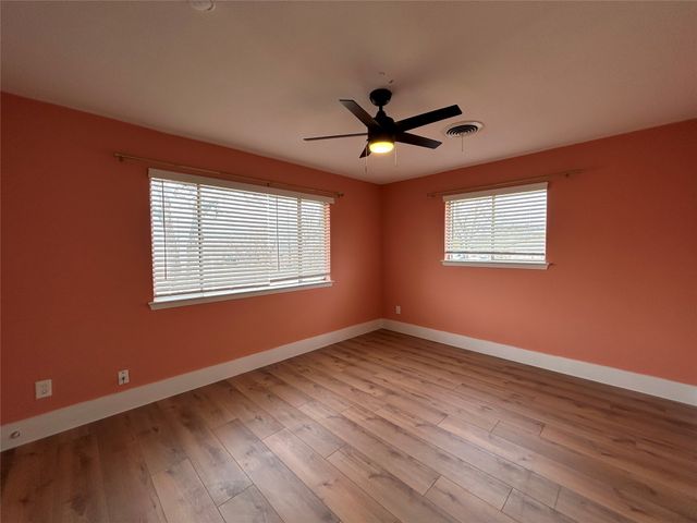 5556 Macarthur Drive, Fort Worth, TX 76112