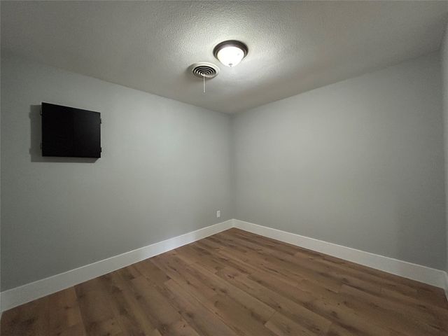 5556 Macarthur Drive, Fort Worth, TX 76112