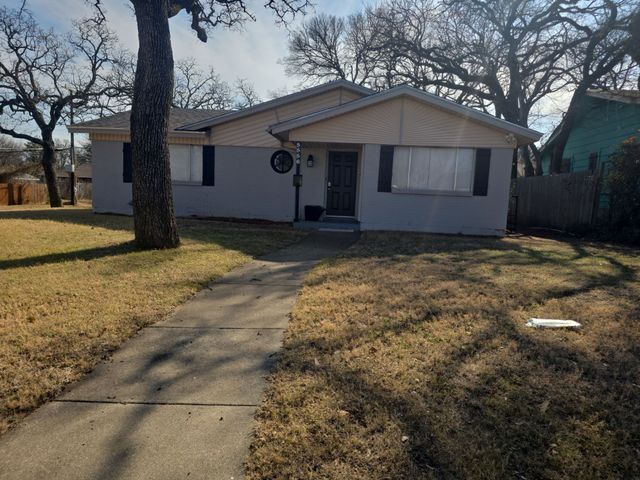 5556 Macarthur Drive, Fort Worth, TX 76112
