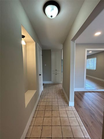 5556 Macarthur Drive, Fort Worth, TX 76112