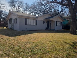 5556 Macarthur Drive, Fort Worth, TX 76112