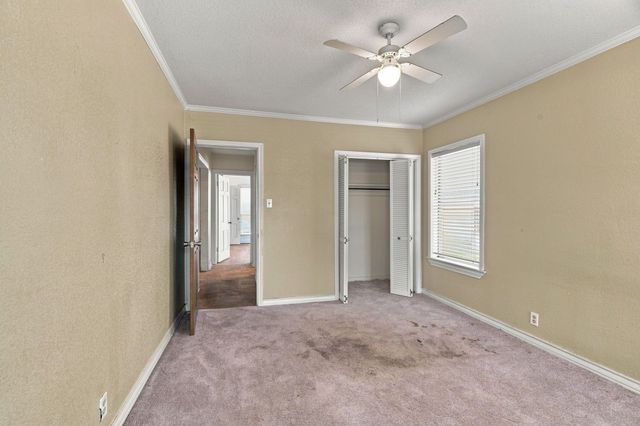 1013 Oak Street, Grand Prairie, TX 75050