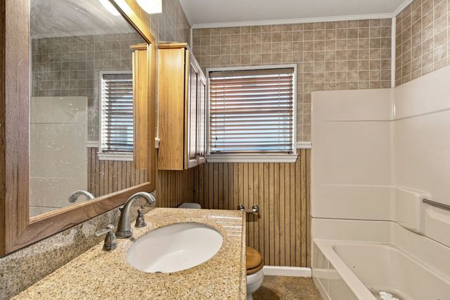 1013 Oak Street, Grand Prairie, TX 75050