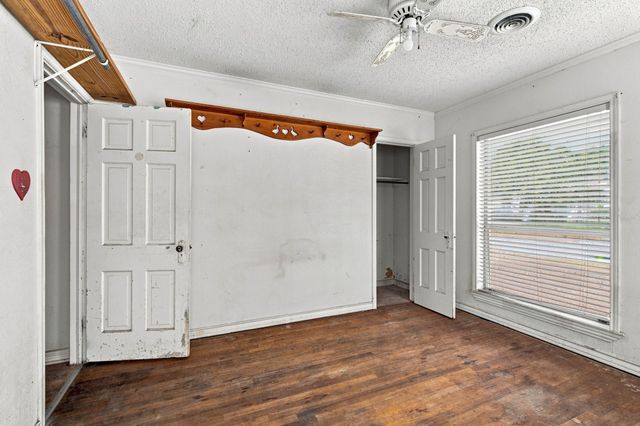 1013 Oak Street, Grand Prairie, TX 75050