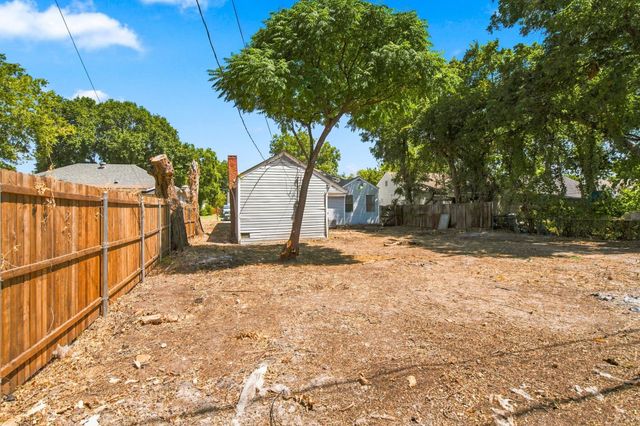 1013 Oak Street, Grand Prairie, TX 75050