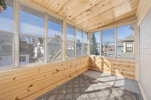 1676 Hague Avenue, Saint Paul, MN 55104