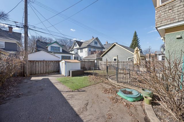 1676 Hague Avenue, Saint Paul, MN 55104