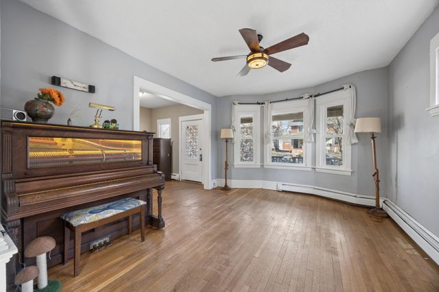 1676 Hague Avenue, Saint Paul, MN 55104