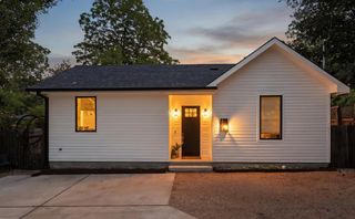 2216 Lindell Ave 2, Austin, TX 78704