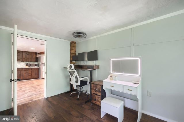 219 BUTTER RD, York, PA 17404