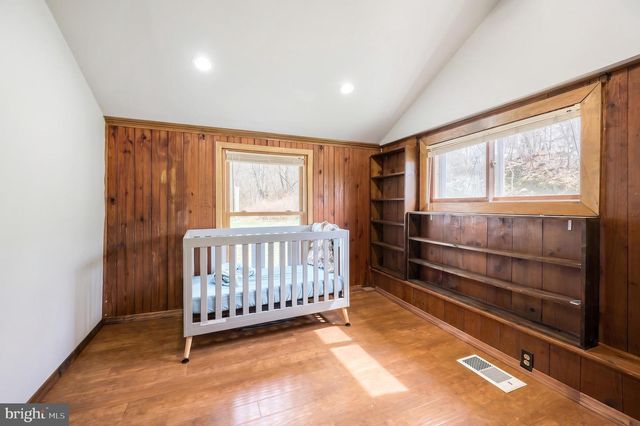 219 BUTTER RD, York, PA 17404