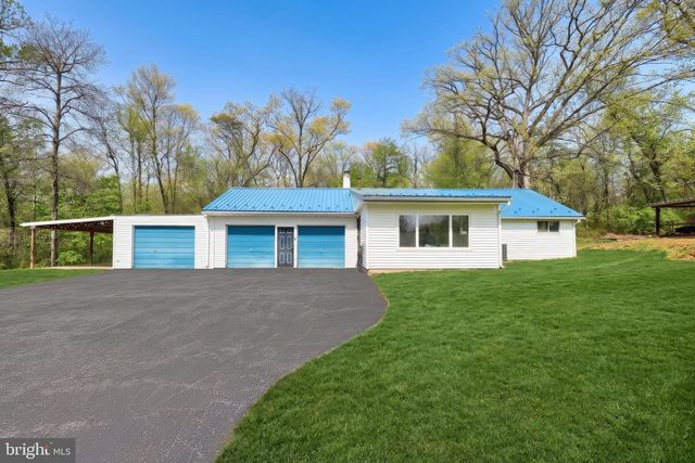 219 BUTTER RD, York, PA 17404