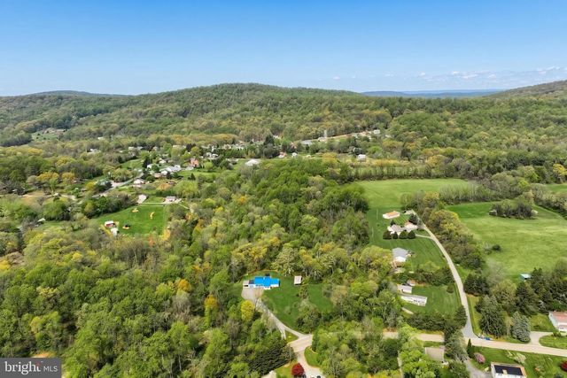 219 BUTTER RD, York, PA 17404