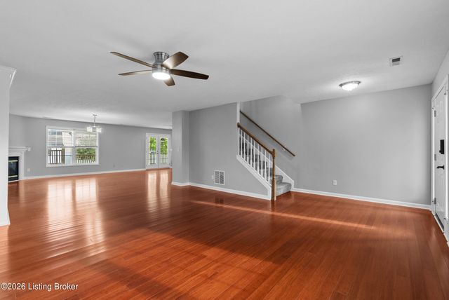235 Helmwood Cir, Mt Washington, KY 40047