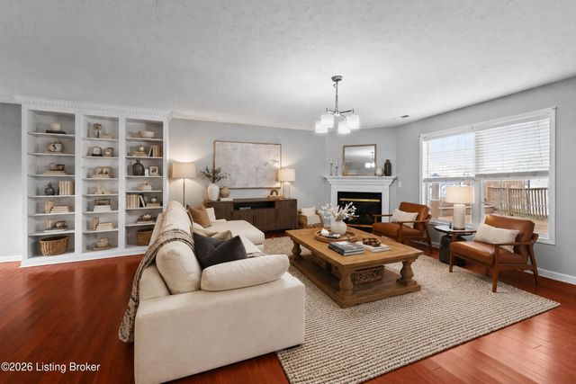 235 Helmwood Cir, Mt Washington, KY 40047