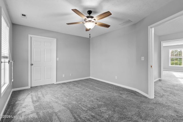 235 Helmwood Cir, Mt Washington, KY 40047