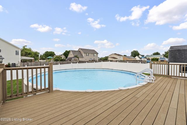 235 Helmwood Cir, Mt Washington, KY 40047