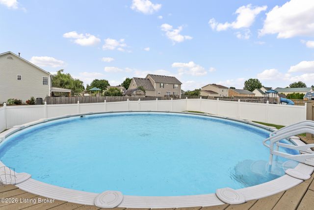235 Helmwood Cir, Mt Washington, KY 40047