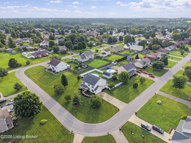 235 Helmwood Cir, Mt Washington, KY 40047
