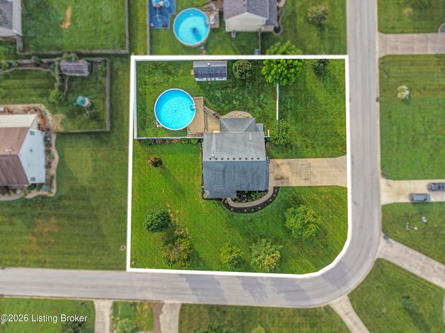 235 Helmwood Cir, Mt Washington, KY 40047