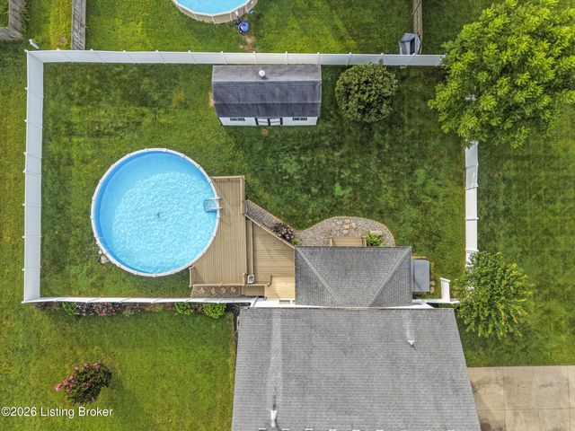 235 Helmwood Cir, Mt Washington, KY 40047