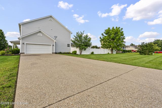 235 Helmwood Cir, Mt Washington, KY 40047
