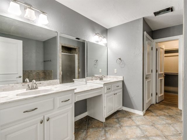 112 Lake Shore Drive, Shawnee, OK 74804