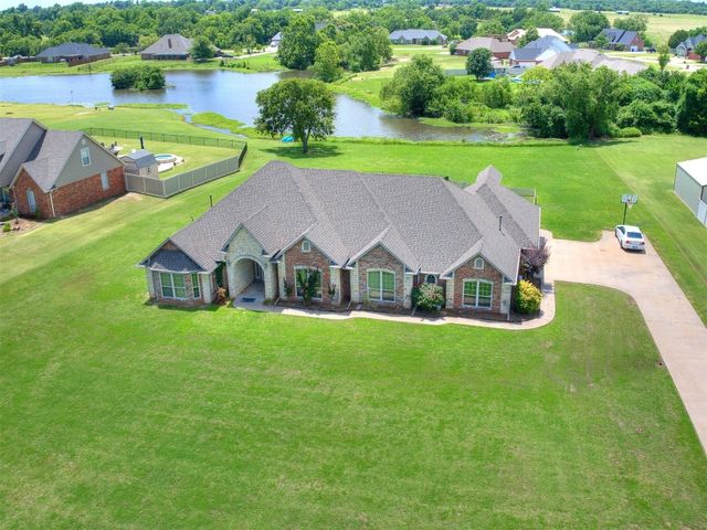 112 Lake Shore Drive, Shawnee, OK 74804