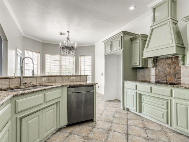 112 Lake Shore Drive, Shawnee, OK 74804