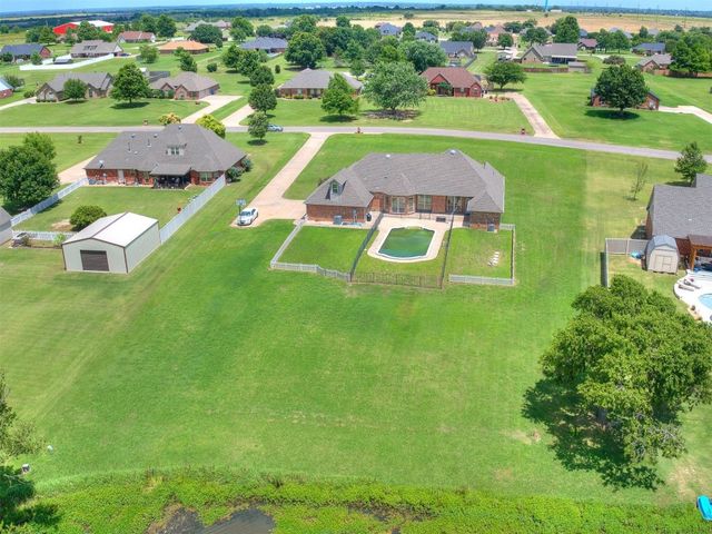 112 Lake Shore Drive, Shawnee, OK 74804