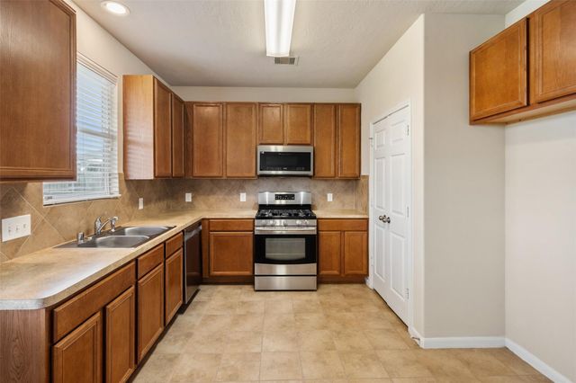 19406 Plantation Cove Lane, Katy, TX 77449