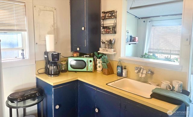 1514 Oregon Avenue N, Long Beach, WA 98611