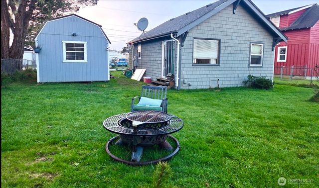 1514 Oregon Avenue N, Long Beach, WA 98611