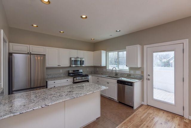 624 Orange Grove Way, Grand Junction, CO 81504