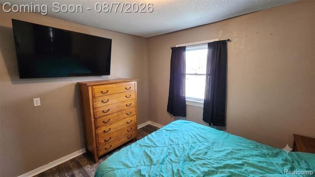 2179 S Term Street, Burton, MI 48519
