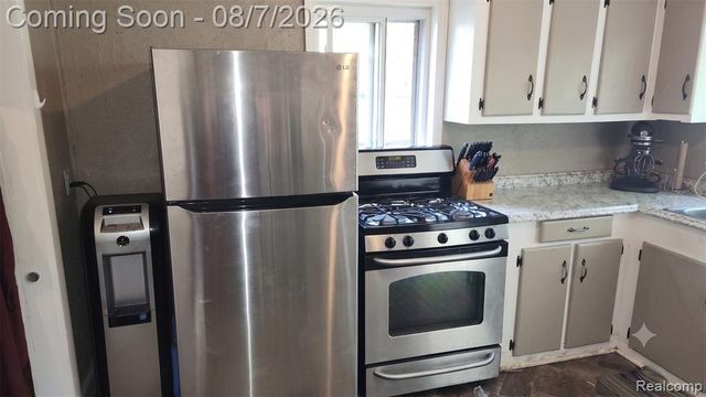 2179 S Term Street, Burton, MI 48519