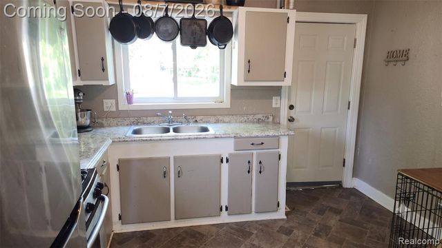 2179 S Term Street, Burton, MI 48519