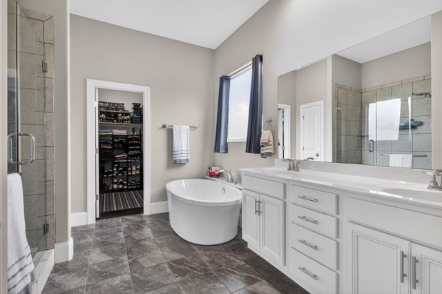 125 Ervin St, Hendersonville, TN 37075